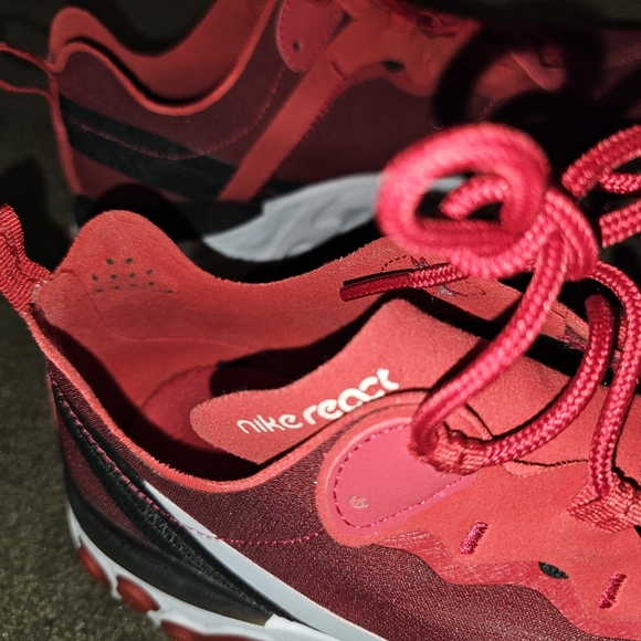 Nike React Red Black n White Mens Size 9 - Picture 3 of 5